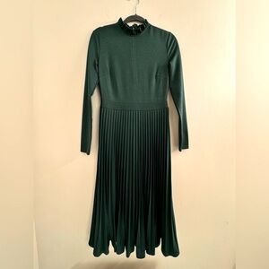 Rich emerald green long sleeve A-line pleated dress ruffle collar